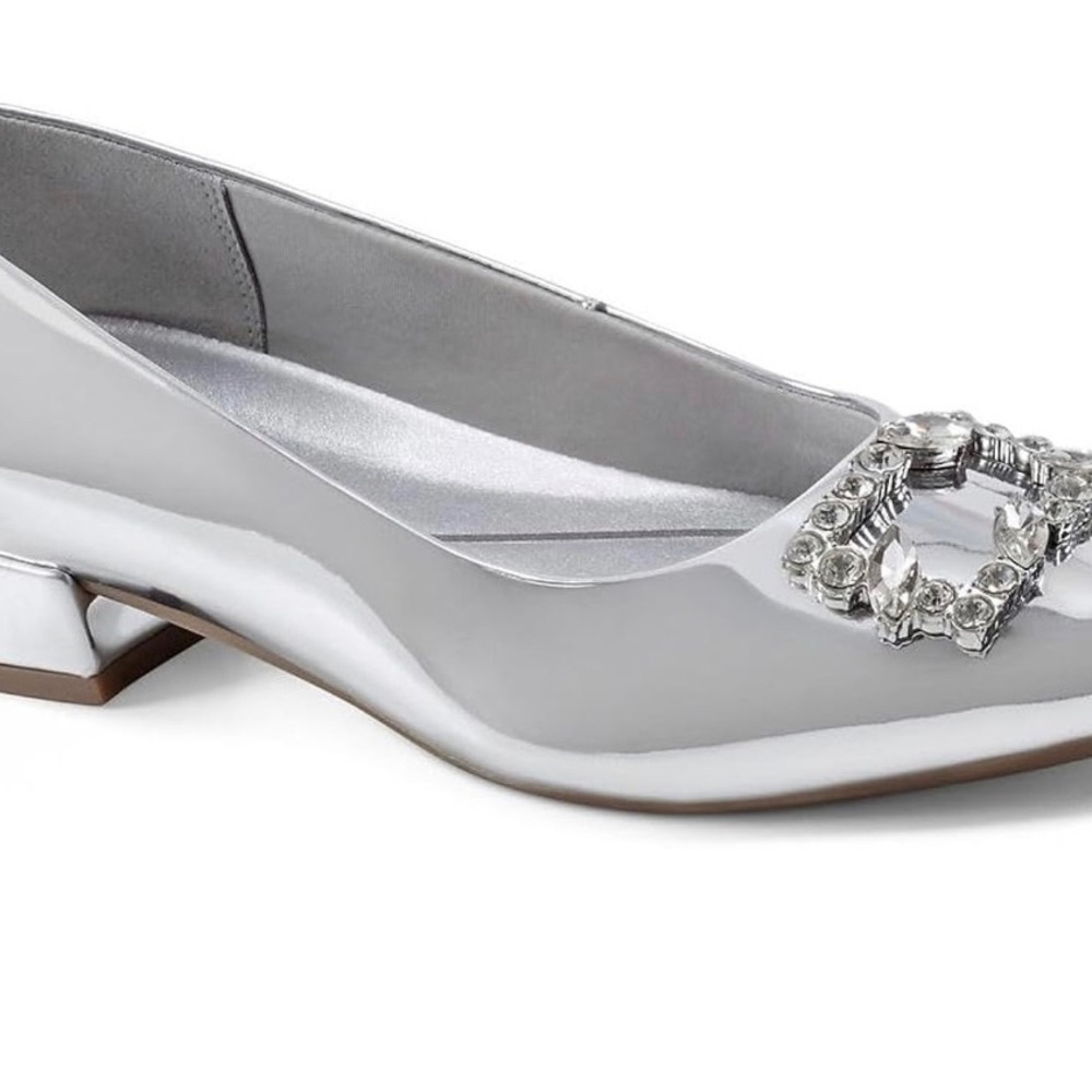 PATENT LEATHER DRESS FLATS NWOB